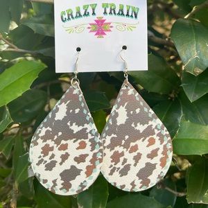 NWT! CrAzY TrAiN Lady Longhorn Teardrop Earrings💗
